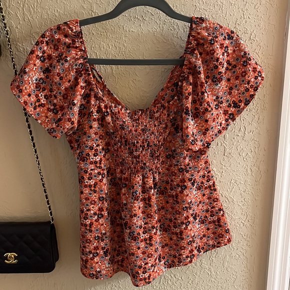 Almost Famous Sweetheart neckline blouse - Picture 2 of 2